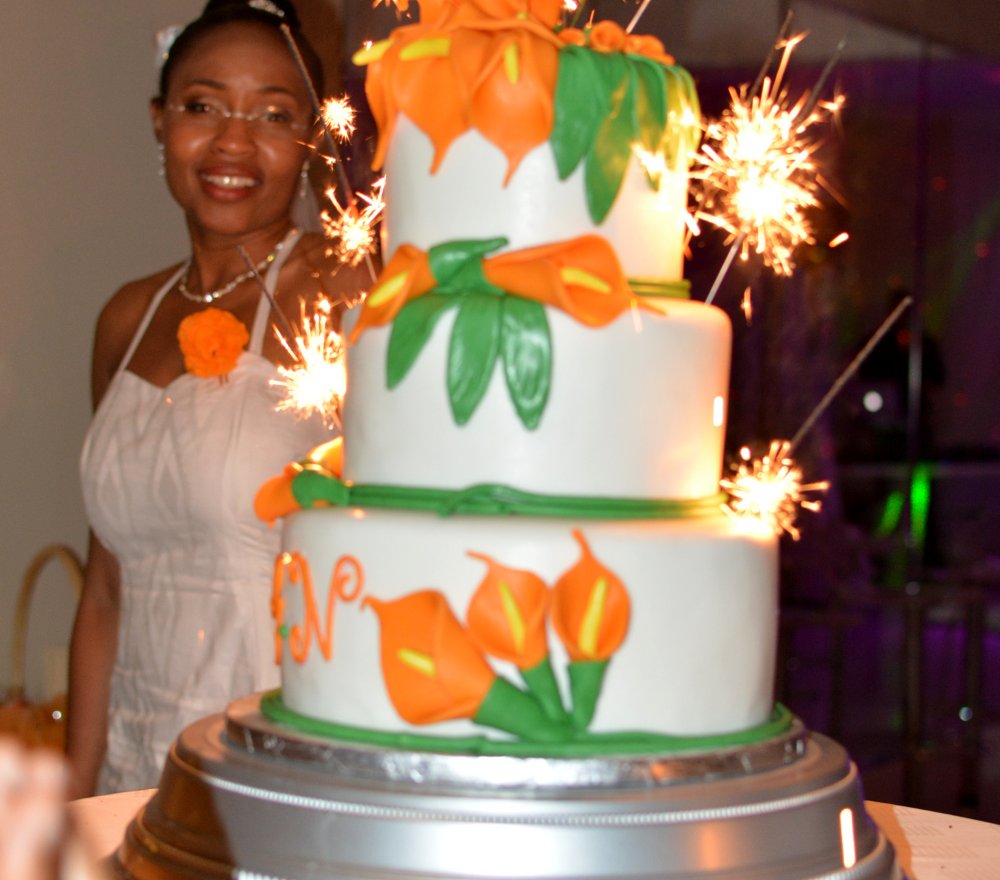 wedding cake orange et blanc 2